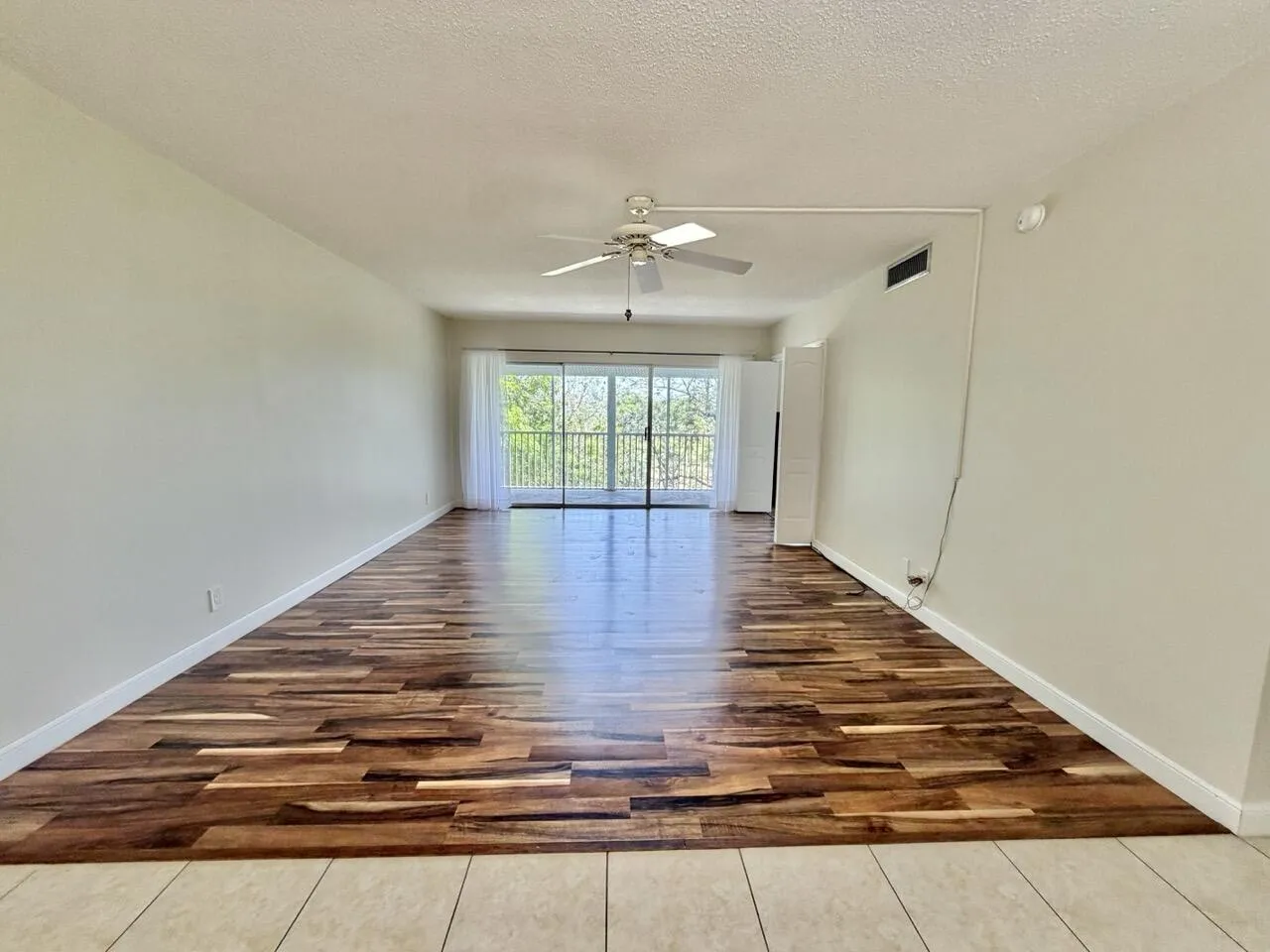 Living room 1