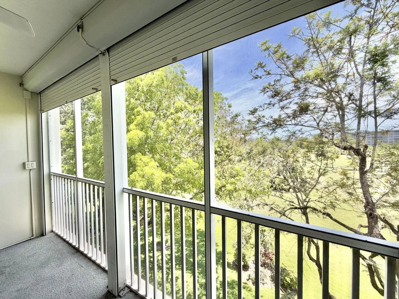 balcony 3