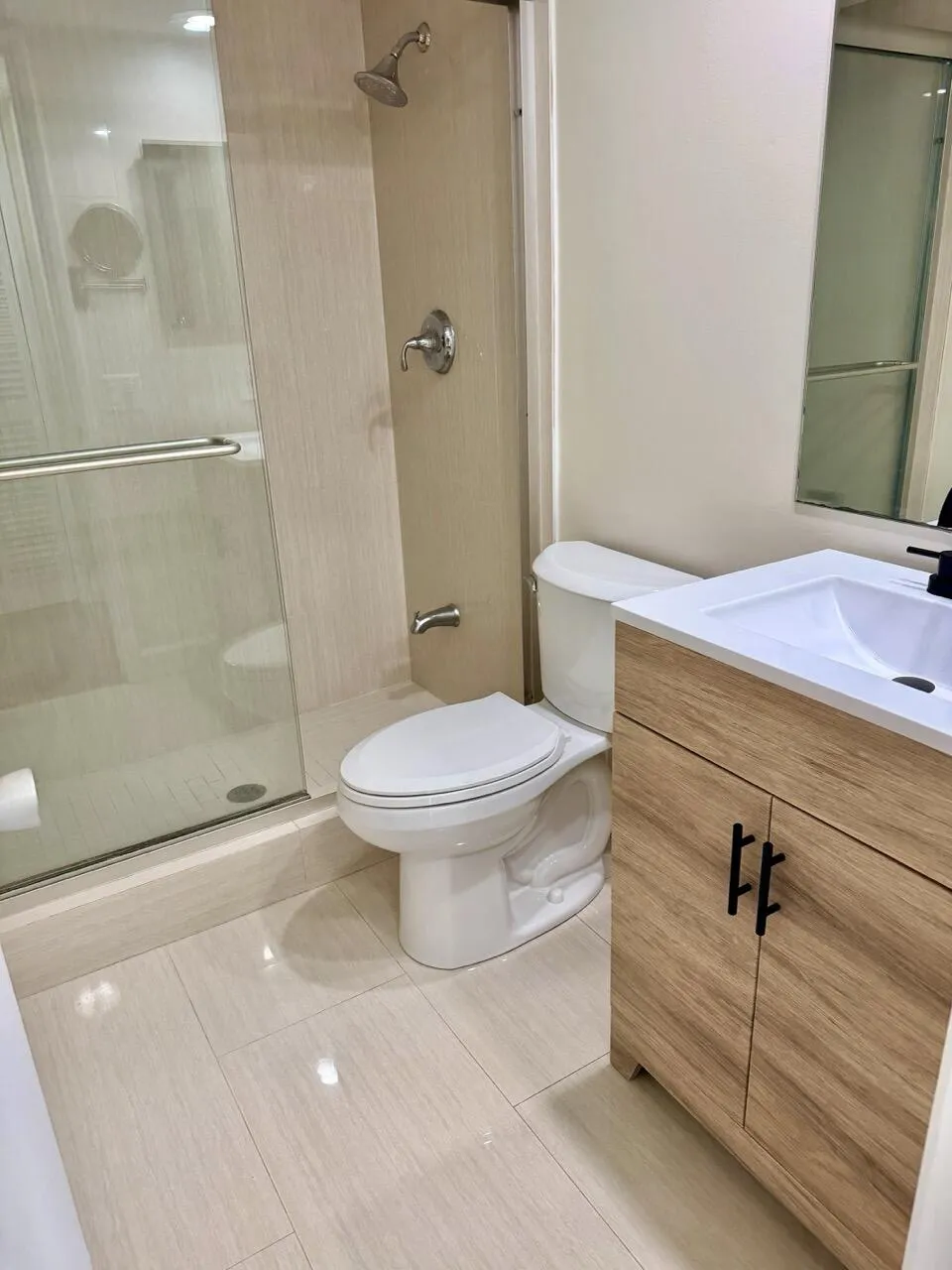 Guest Bathroom 2