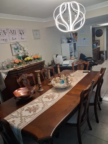 9752 Dining Room