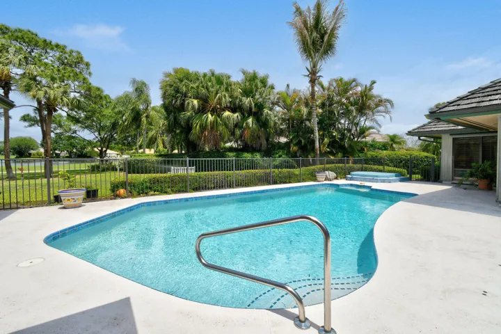 6980SEWingedFootDr(48)