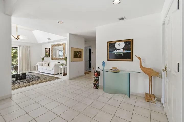 6980SEWingedFootDr(14)