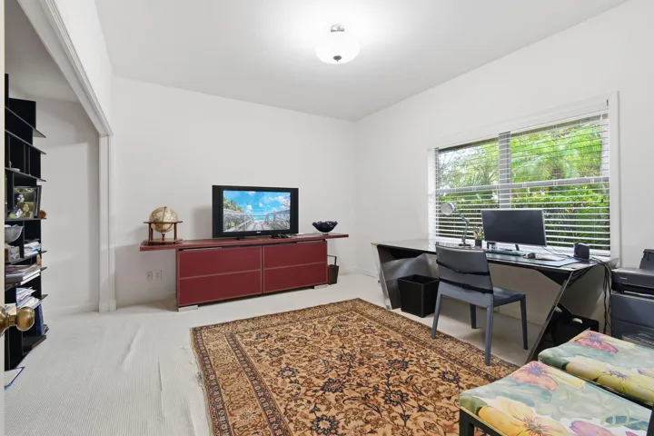 6980SEWingedFootDr(43)