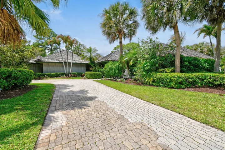6980SEWingedFootDr(7)