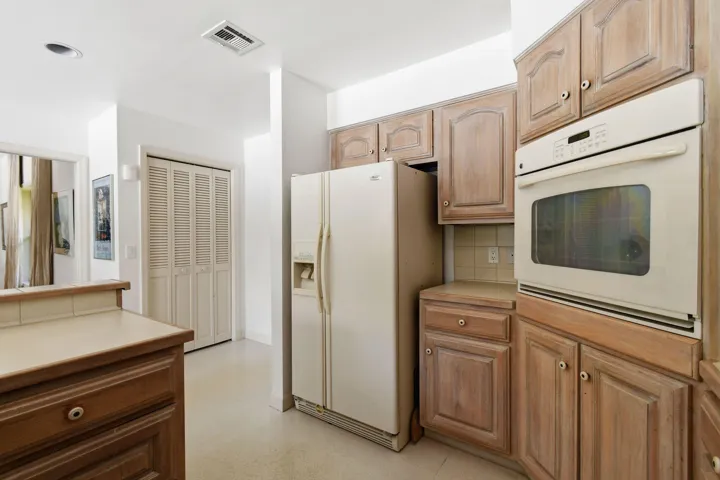 6980SEWingedFootDr(24)
