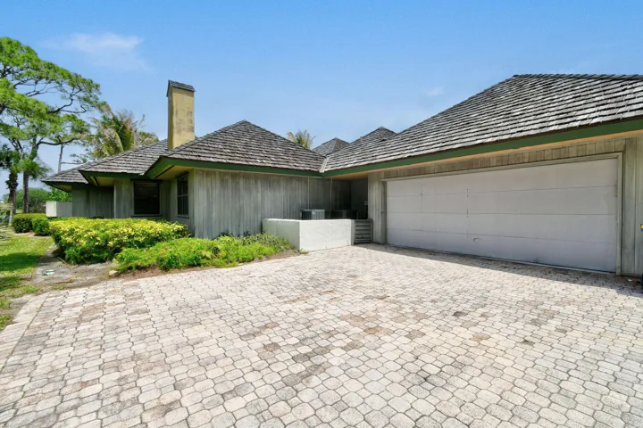 6980SEWingedFootDr(10)