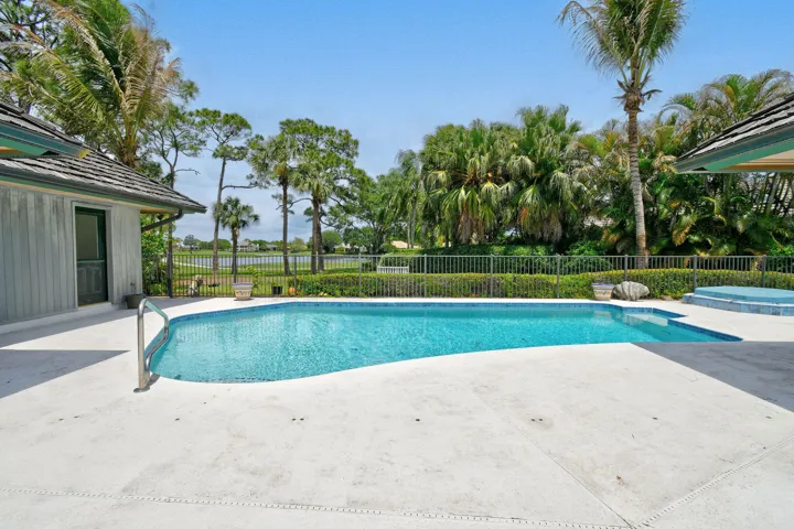 6980SEWingedFootDr(50)