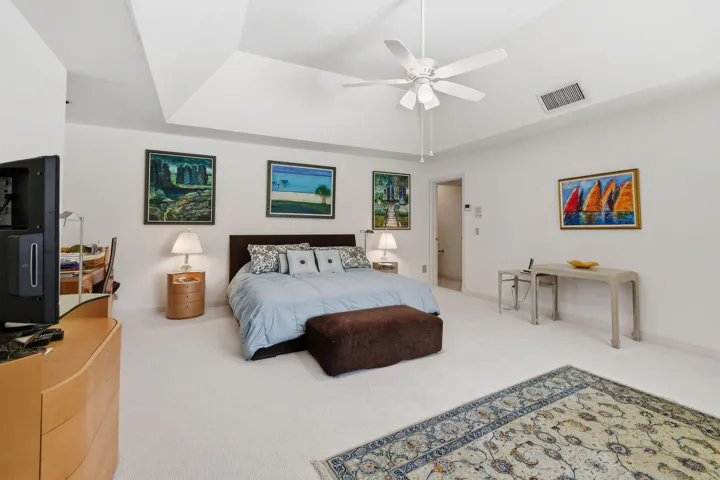 6980SEWingedFootDr(31)