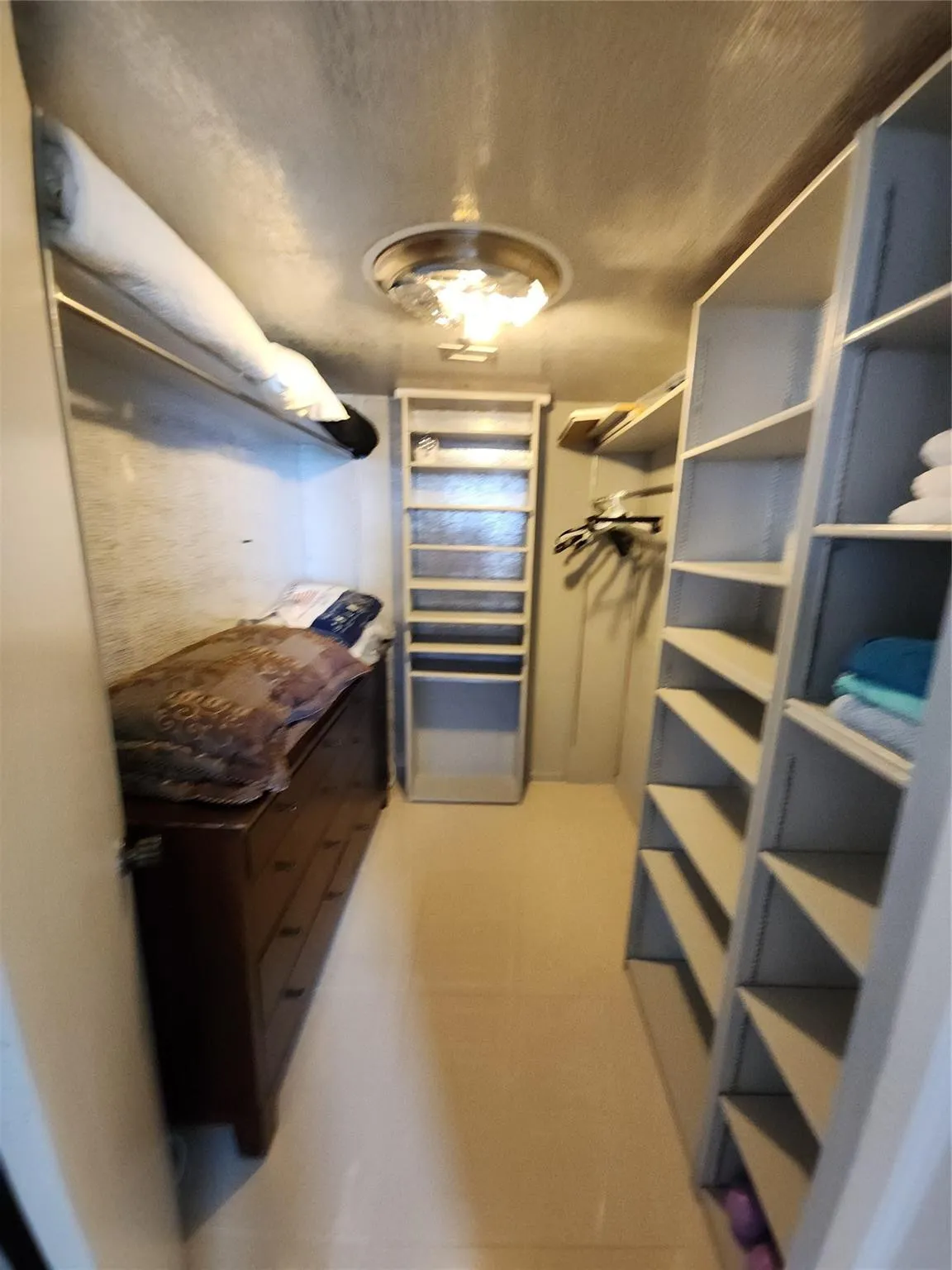 Walking Closet
