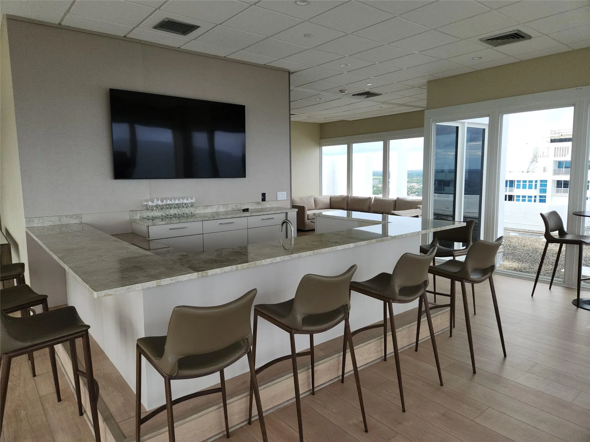Sky Lounge