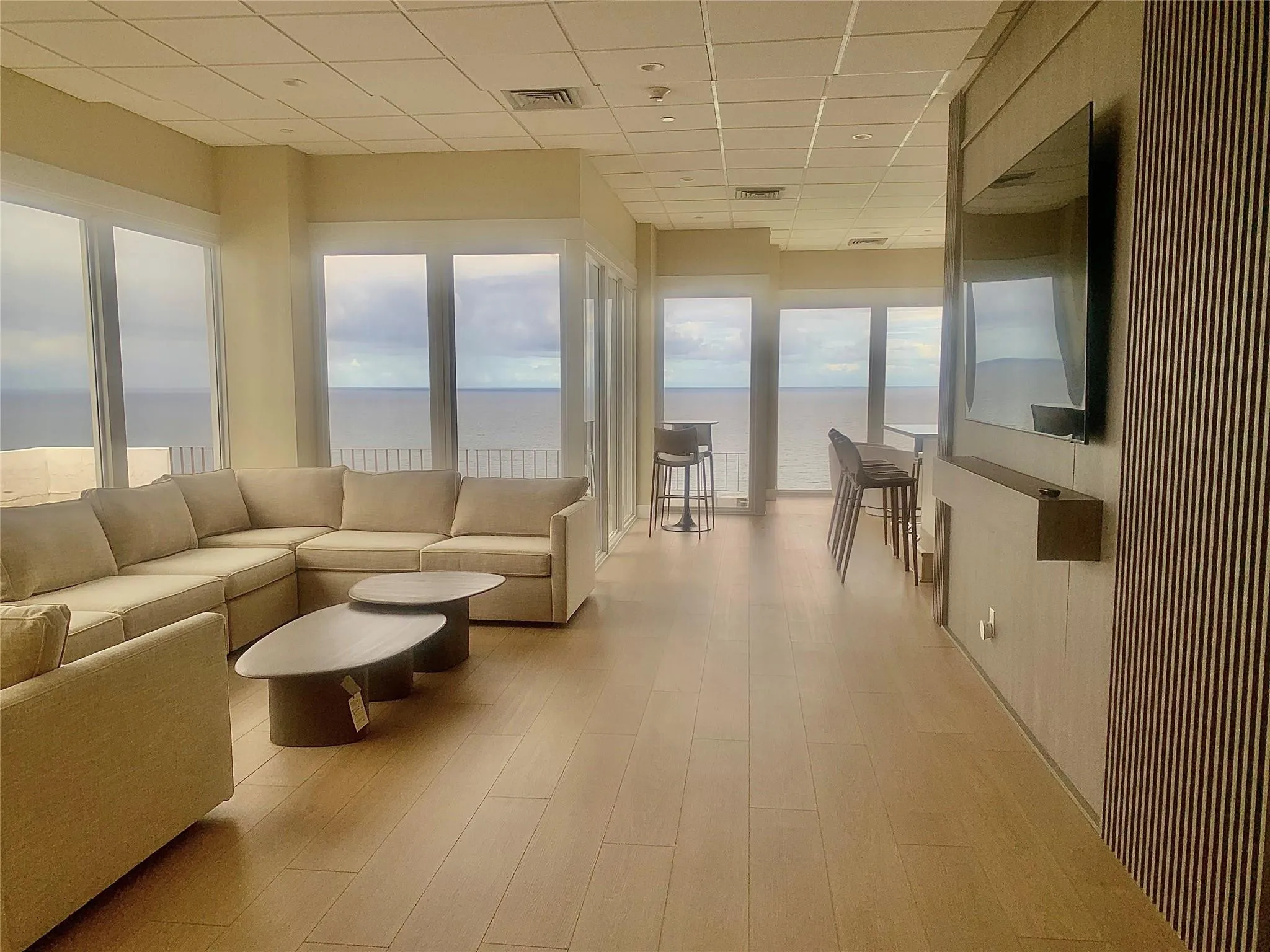 Sky Lounge