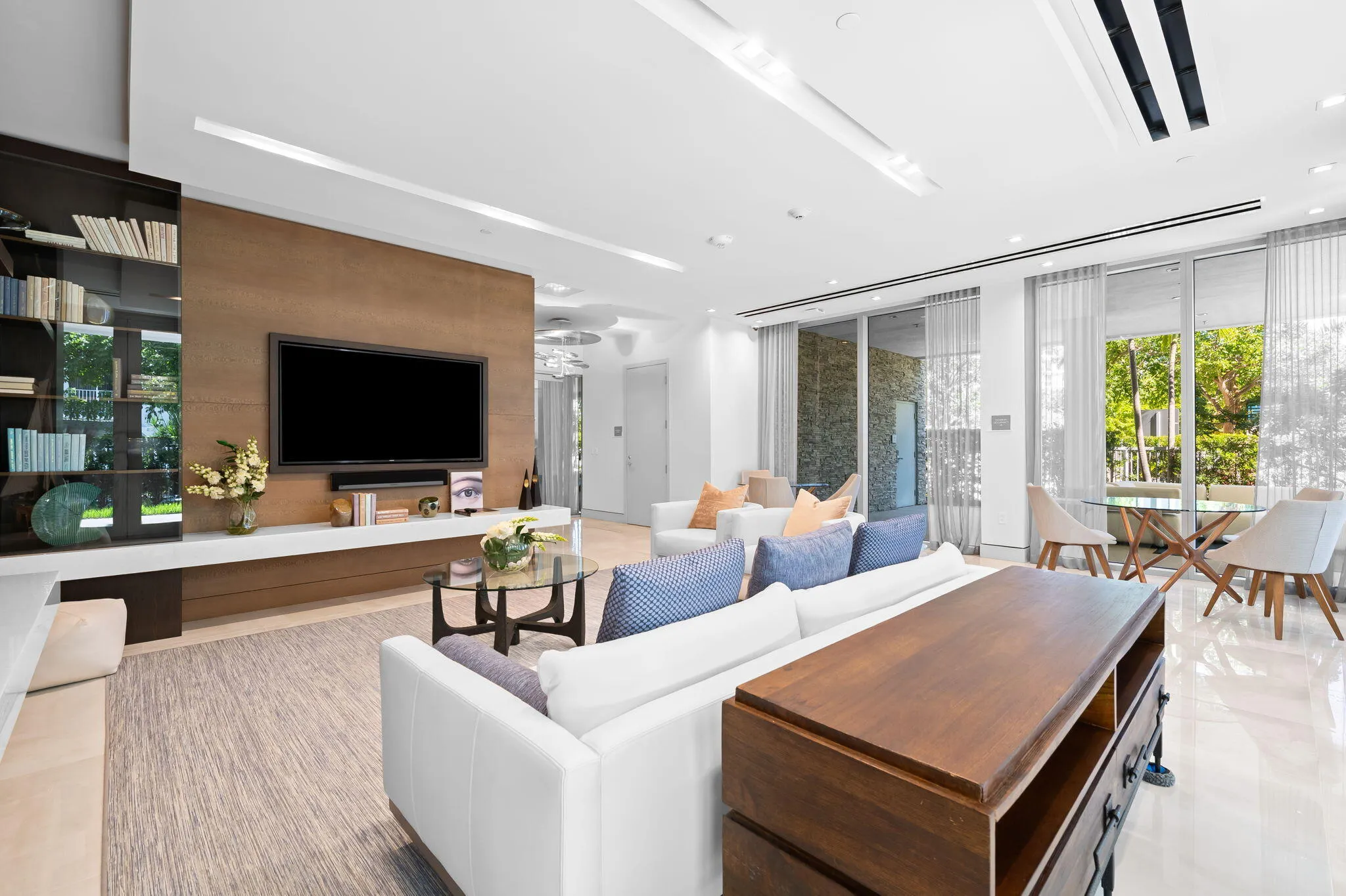 Steven G design Club room
