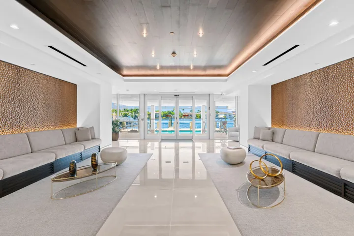 Steven G design Lobby
