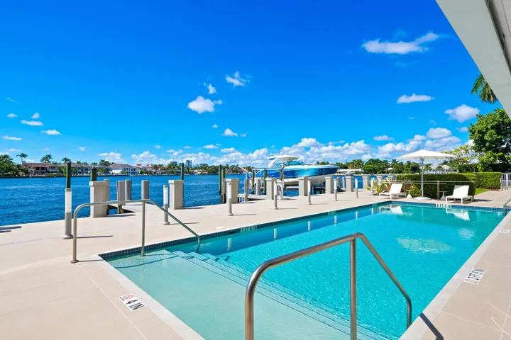 Intracoastal pool at the widest part of the Intracoastal across from $30-40M homes, steps away to the Beach.