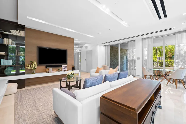 Steven G design Club room