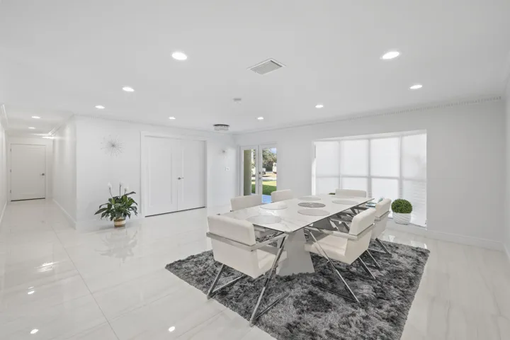 3531 Northeast 30th Ave - 11.jpg-FULL