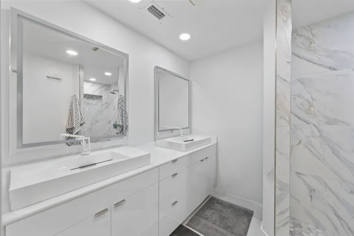 3531 Northeast 30th Ave - 27.jpg-FULL
