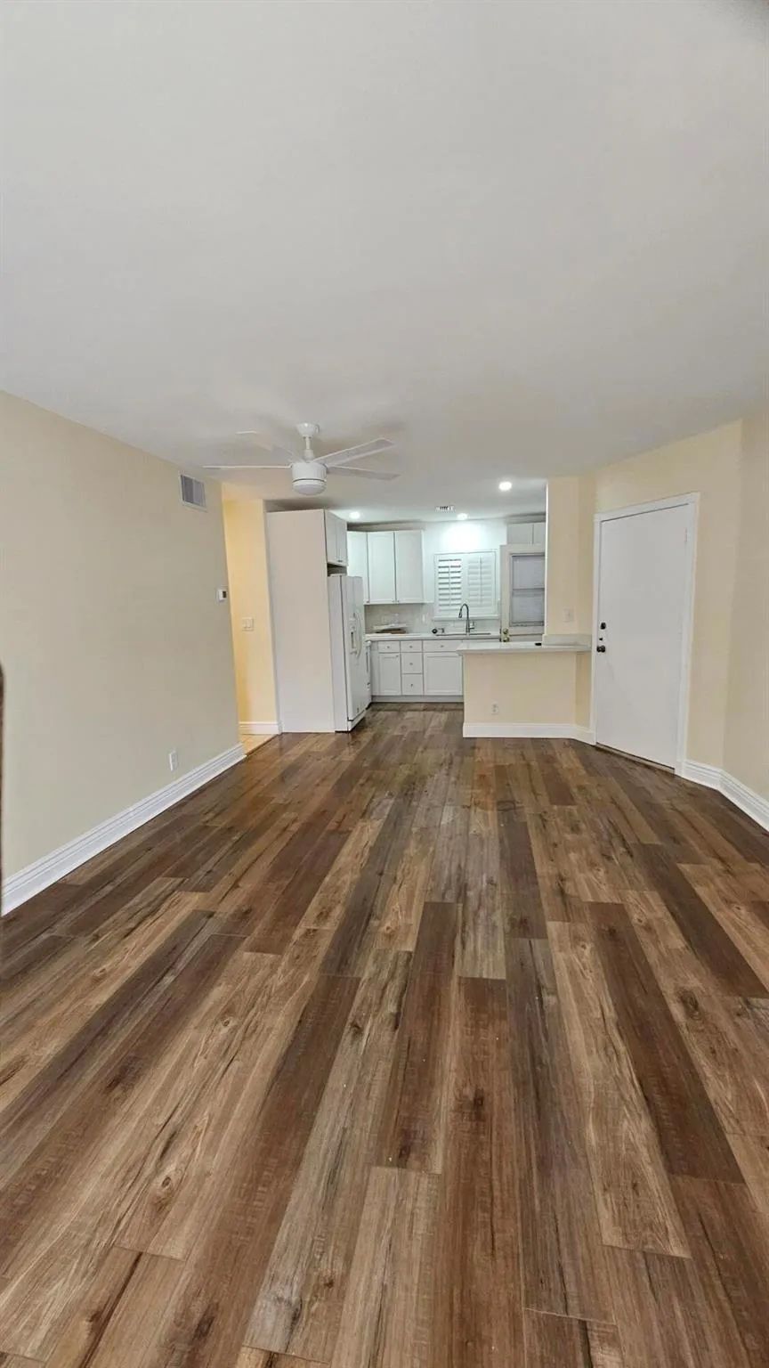 10821 living room