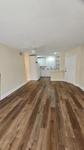 10821 living room