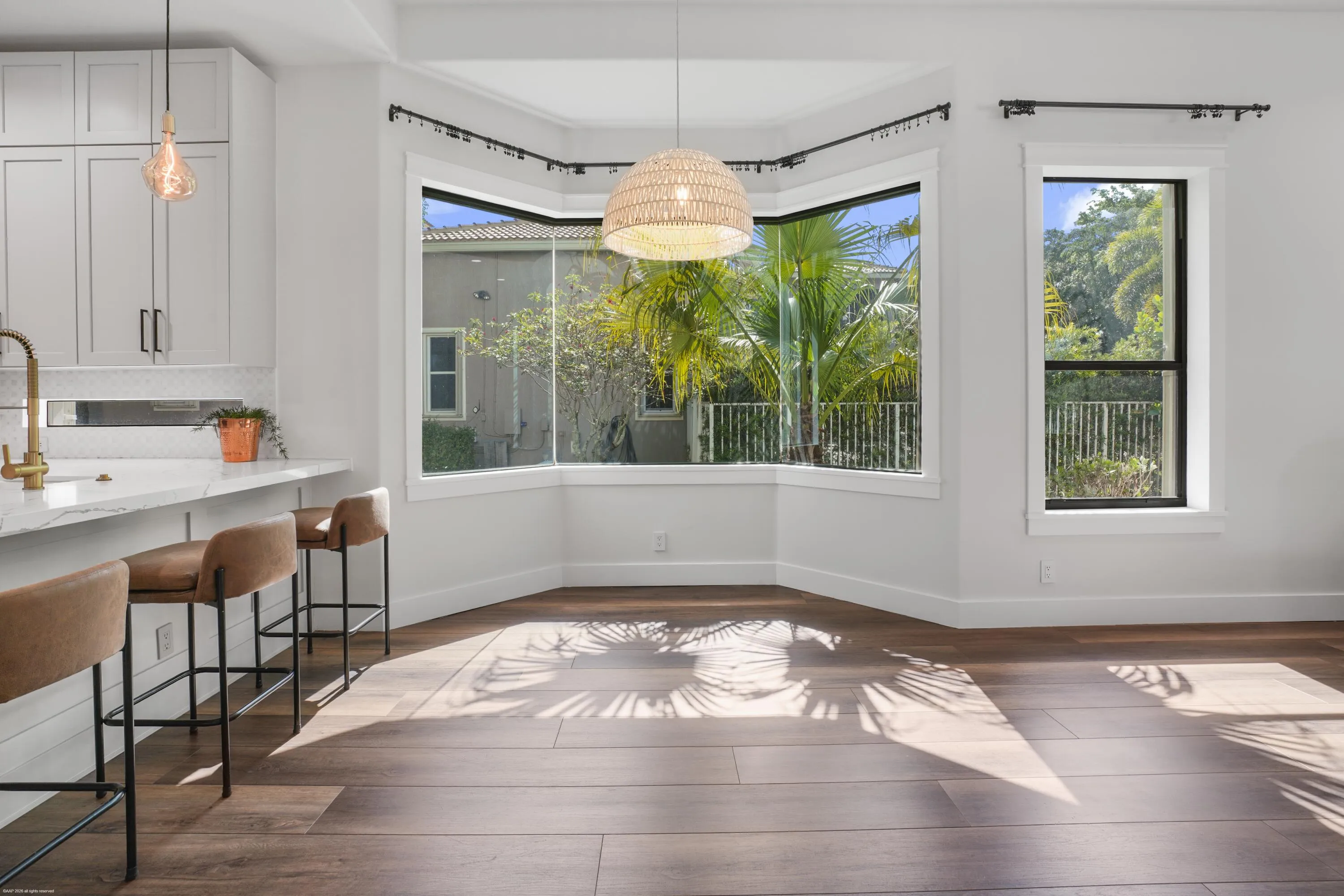 Breakfast Area/Breakfast Bar
