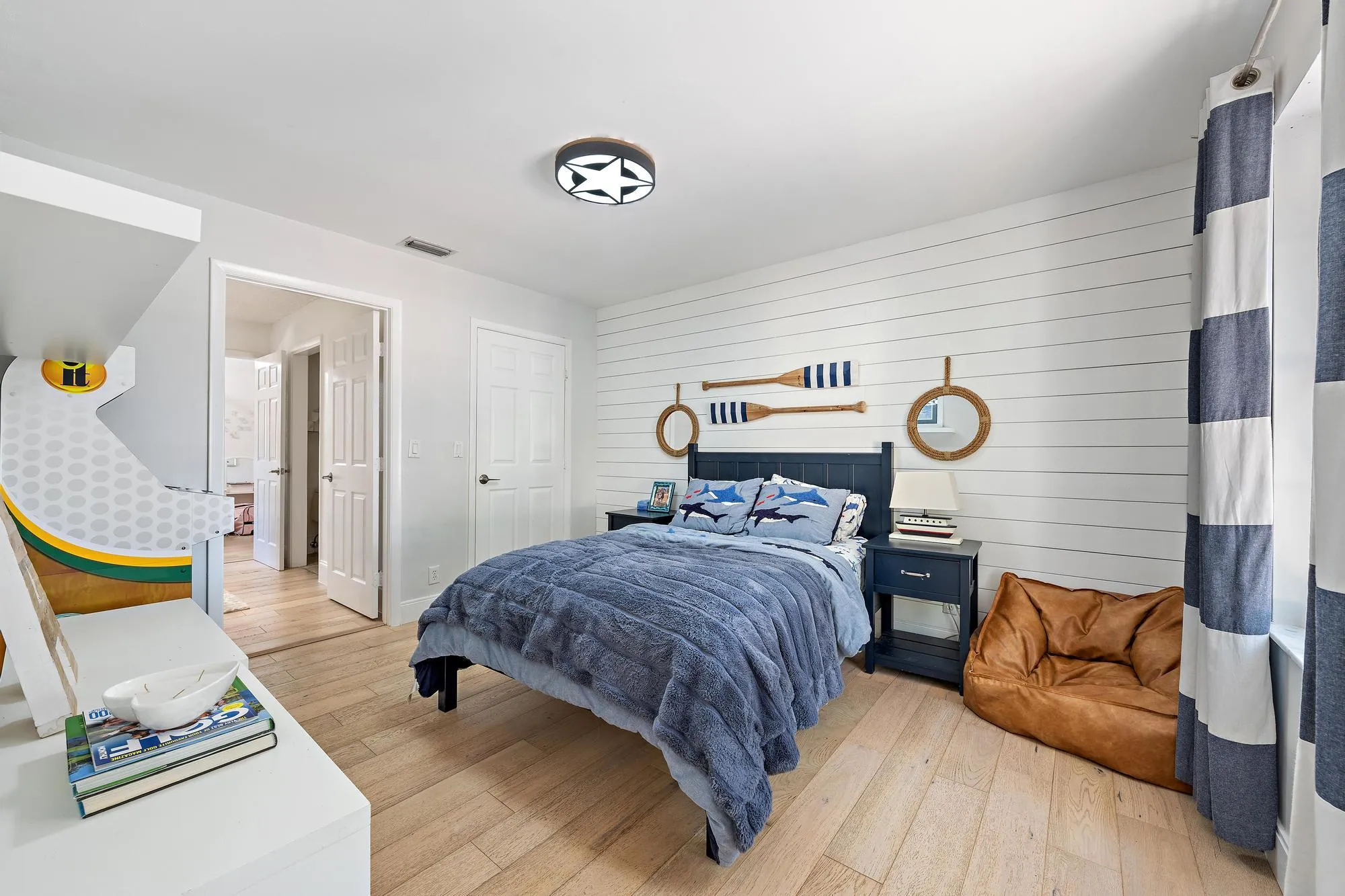 10101 Oak Bark Ln-15