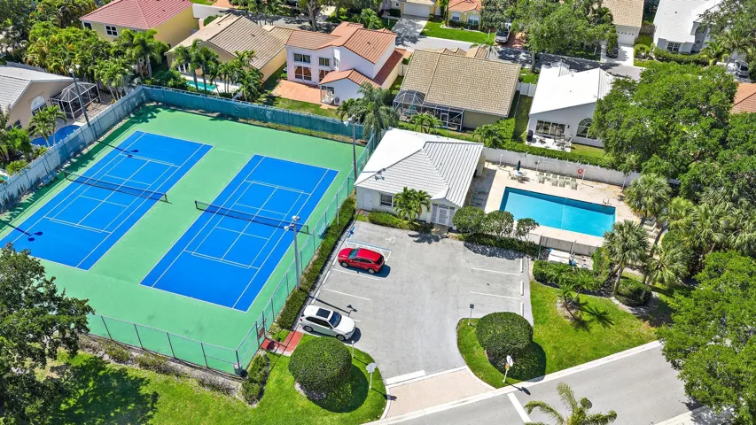 10101 Oak Bark Ln-28