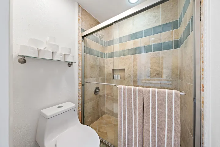 10101 Oak Bark Ln-17