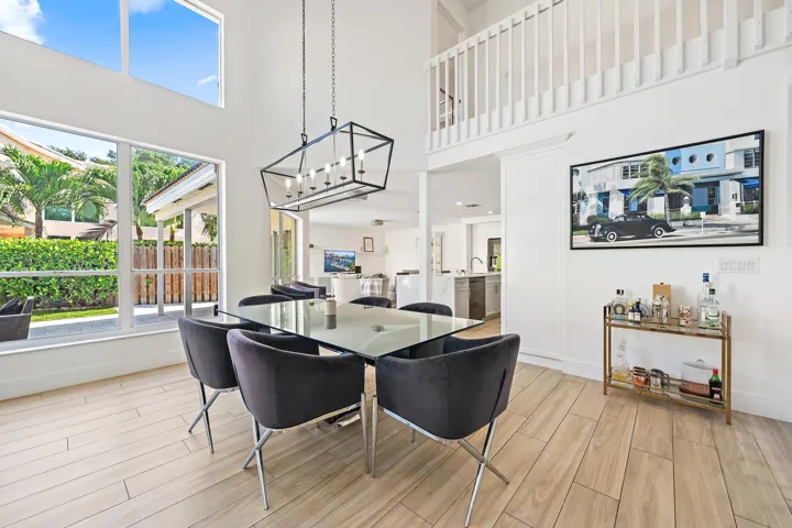 10101 Oak Bark Ln-9