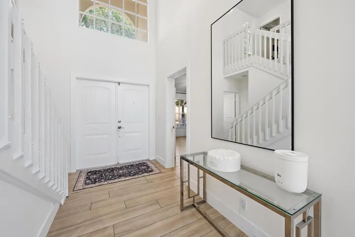 10101 Oak Bark Ln-2