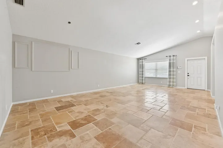 06 Living room 03