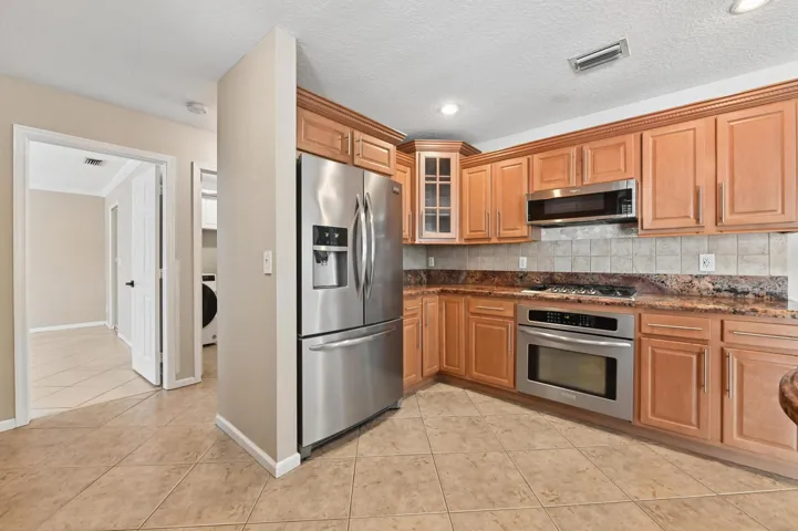 15 Kitchen 03