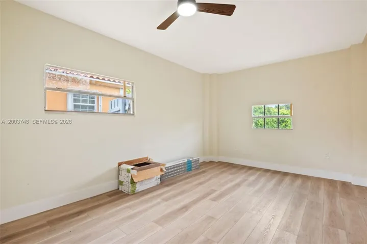 Den or 4th bedroom
