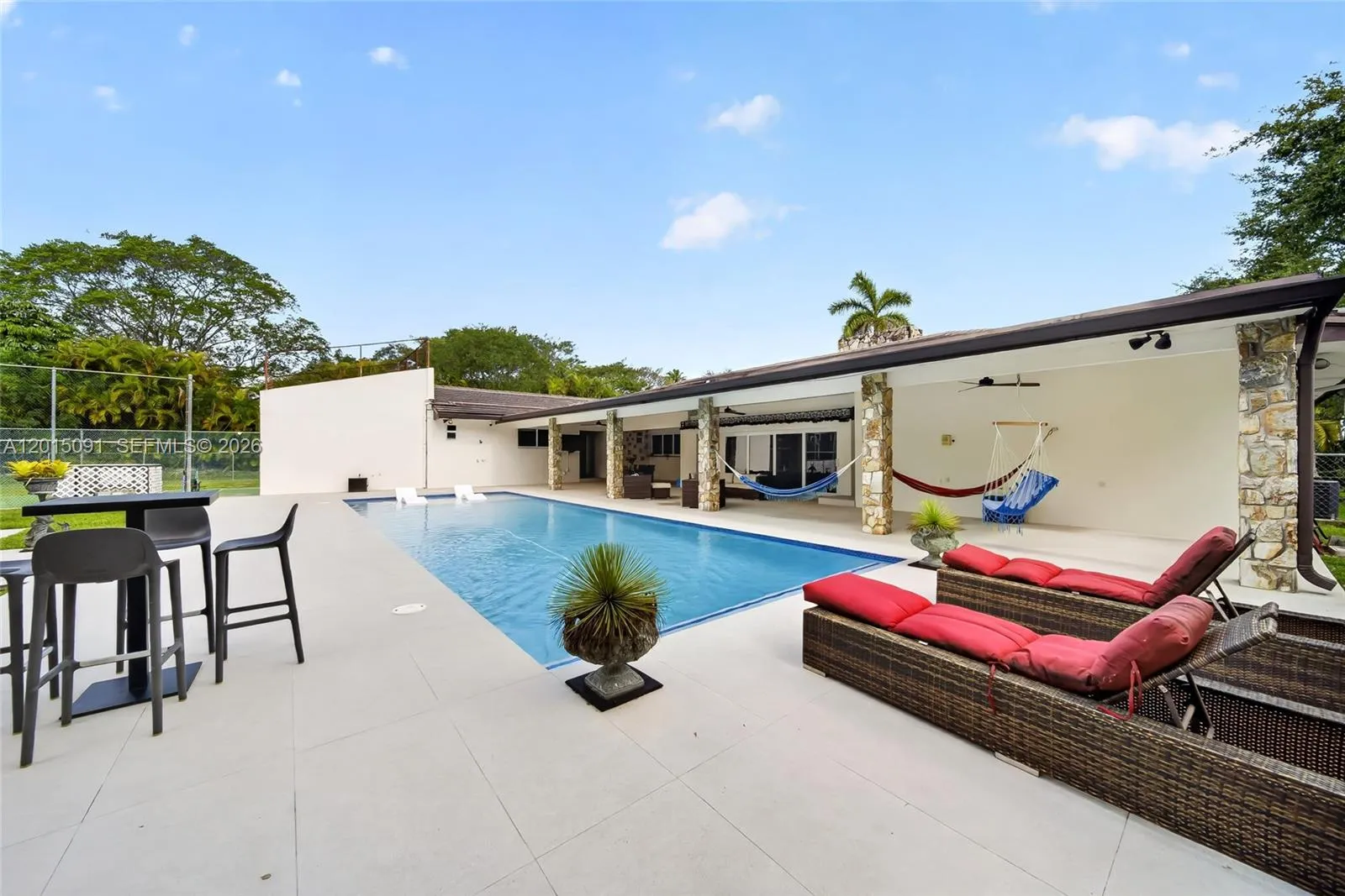 Property photo 77