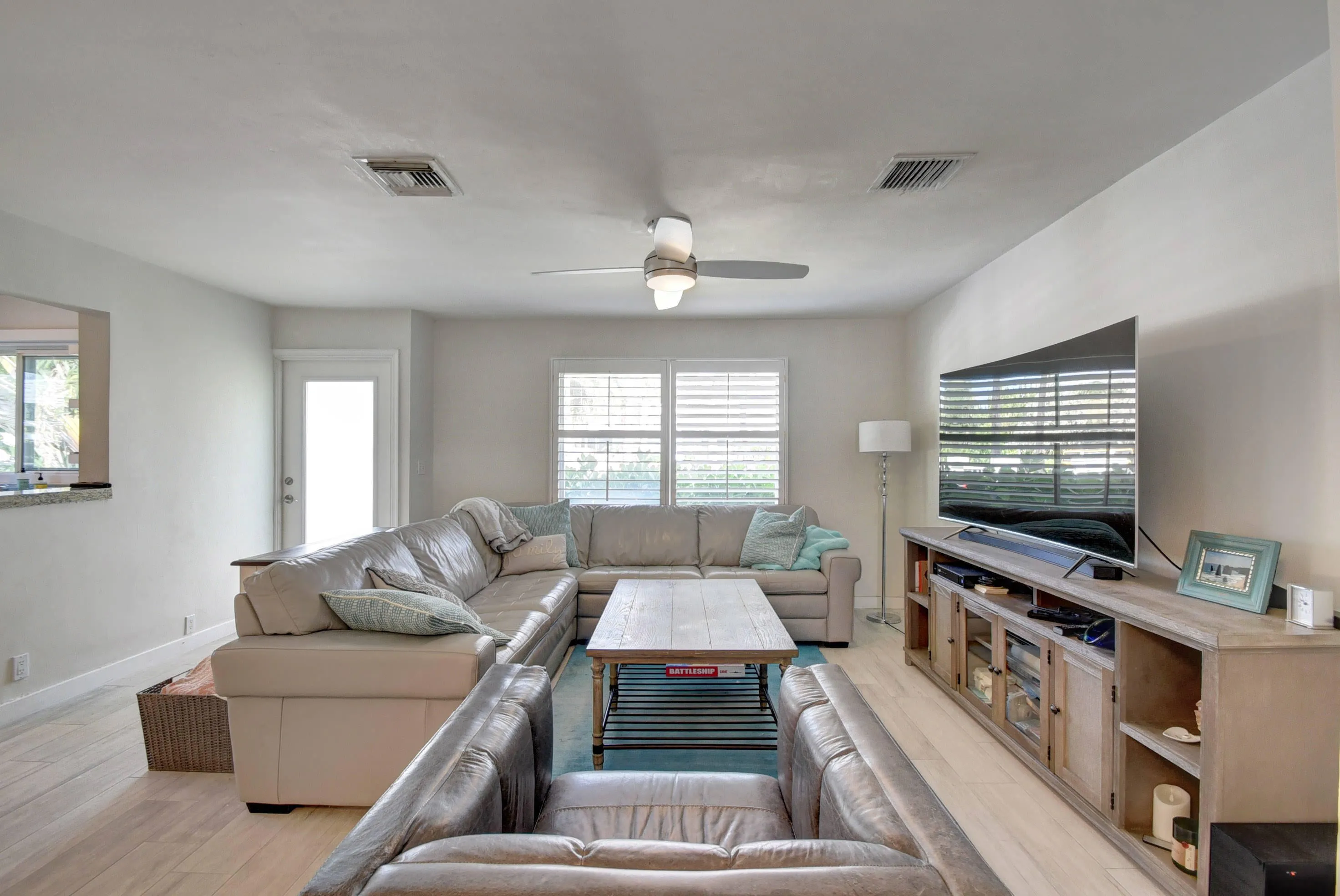 P Living Room 2