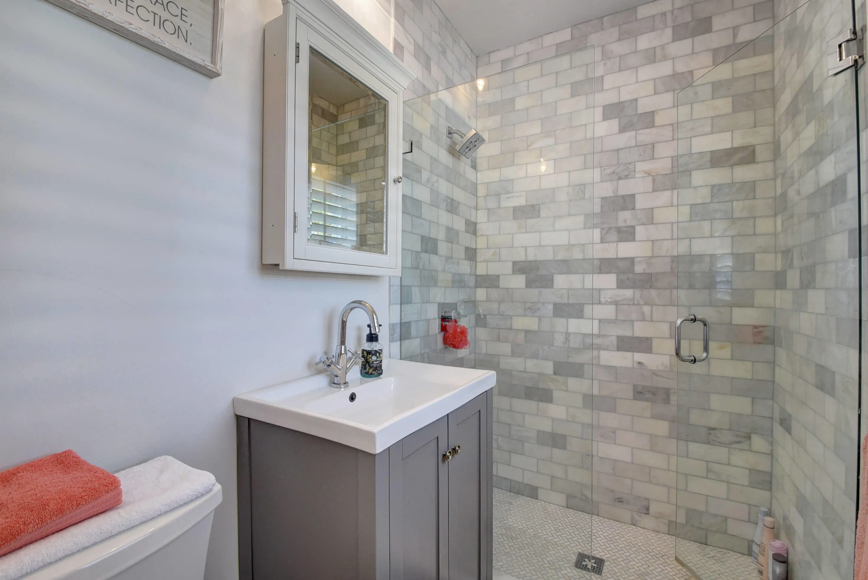 P Guest Bathroom