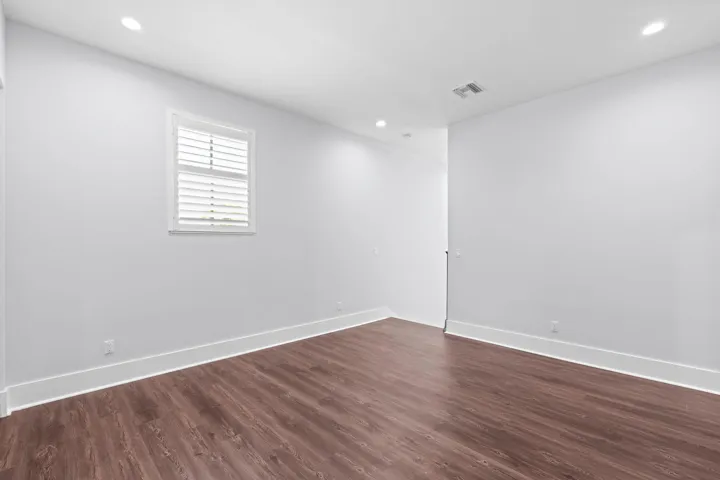 26-web-or-mls-A7405033
