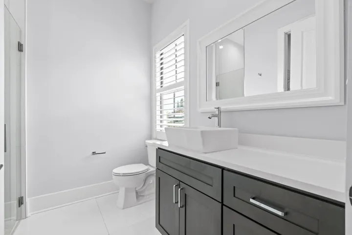 32-web-or-mls-A7404997