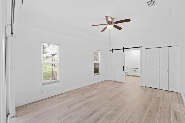25-web-or-mls-A7405820