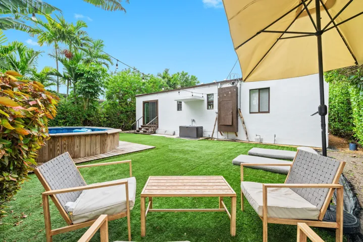 10-web-or-mls-2183-bay-dr