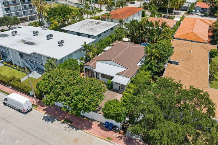 13-web-or-mls-2183-bay-dr (1)