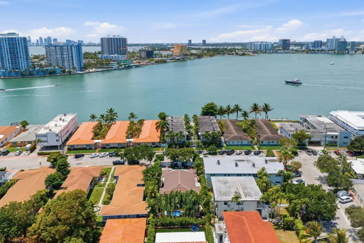 15-web-or-mls-2183-bay-dr (1)