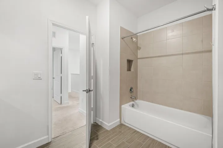 022-4969NavaliDrive-Wellington-FL-33467-