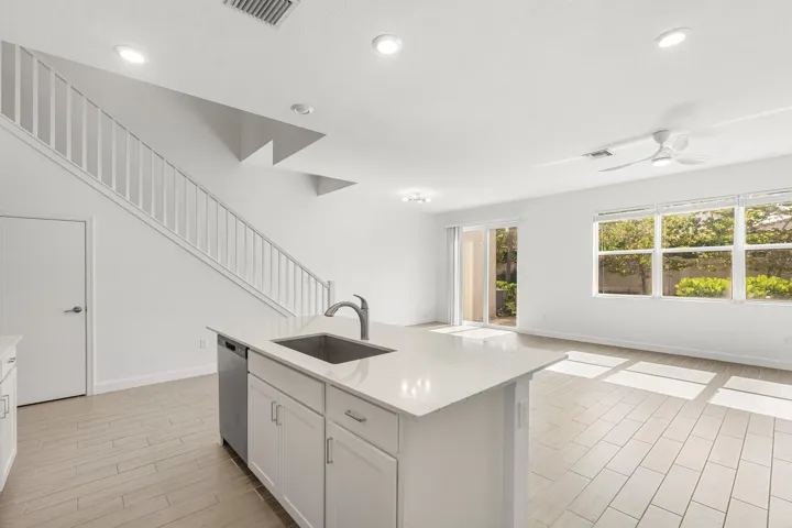014-4969NavaliDrive-Wellington-FL-33467-