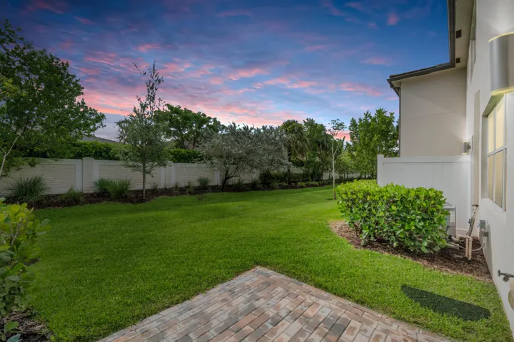 4969-Navali-Dr-27jpg-exterior.jpg sunset