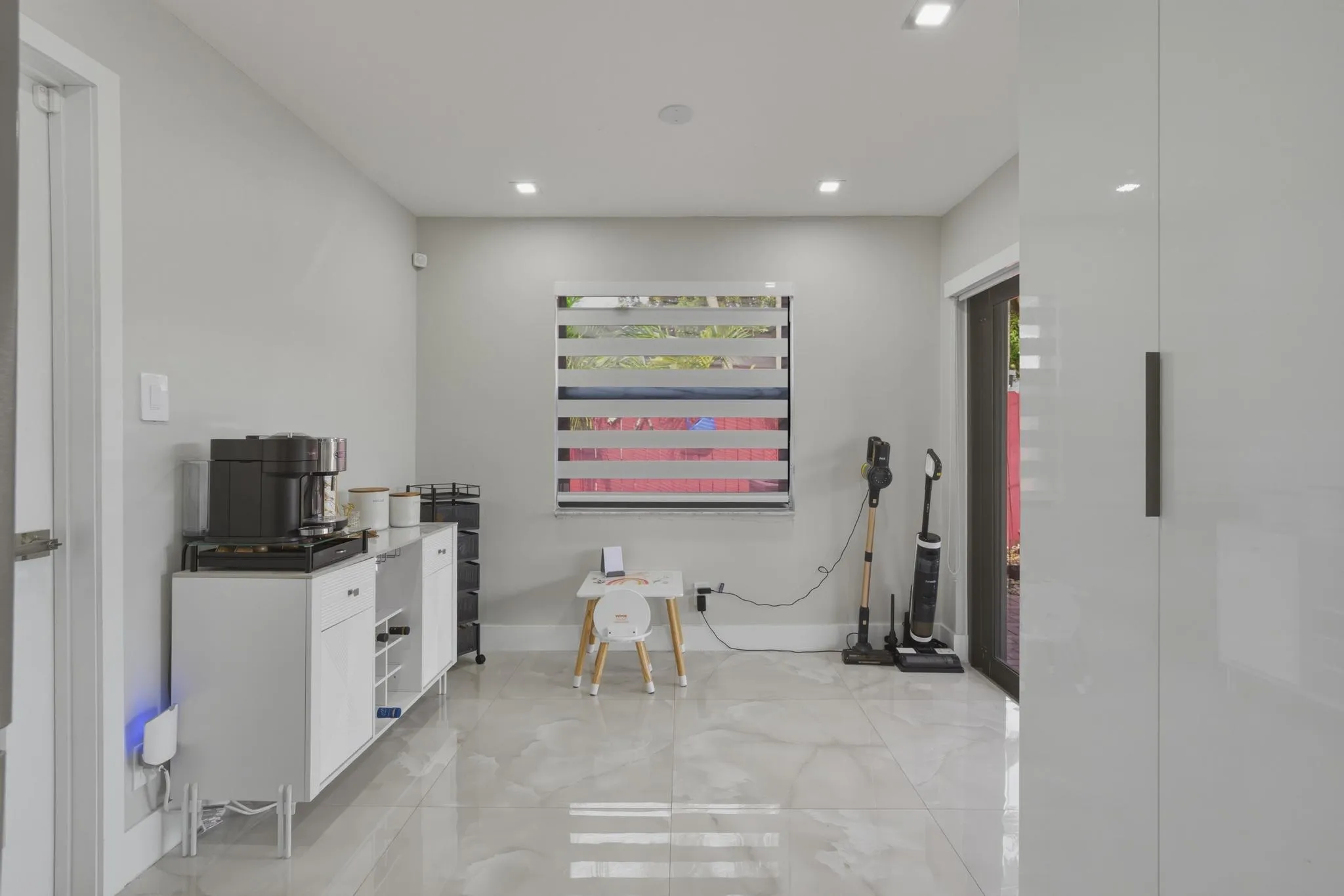 4841 Breakfast Nook 1