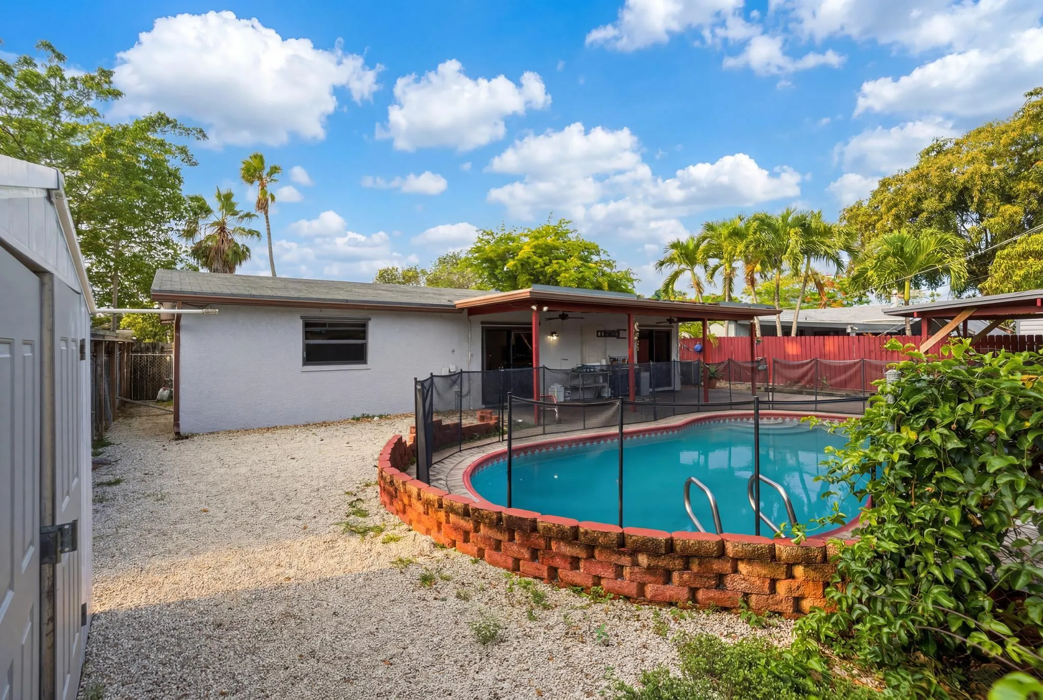 4841 Backyard 2