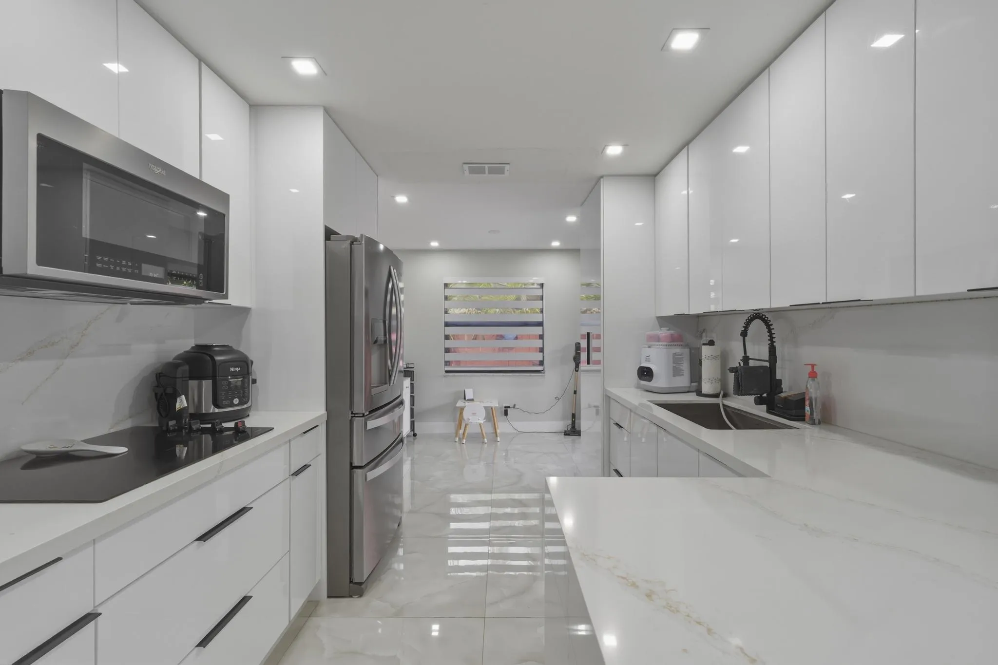 4841 Kitchen 4