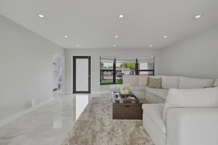 4841 Living Room 1