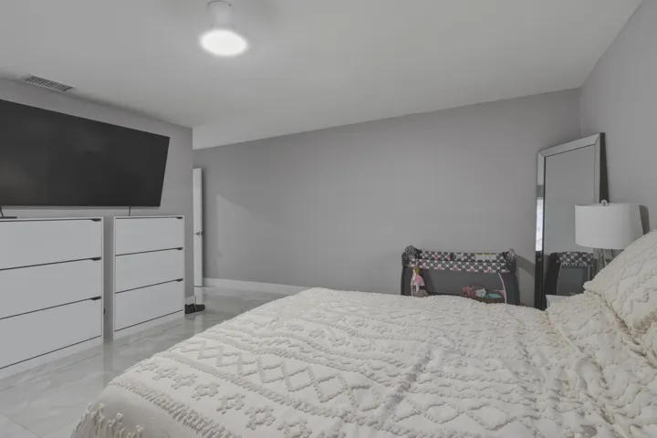 4841 Master Bedroom 2