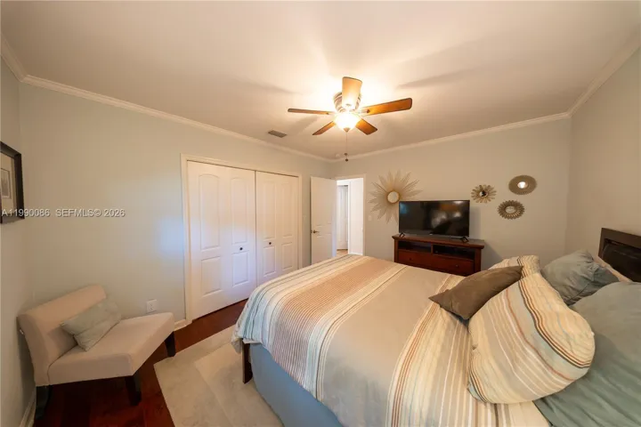 Photo 34